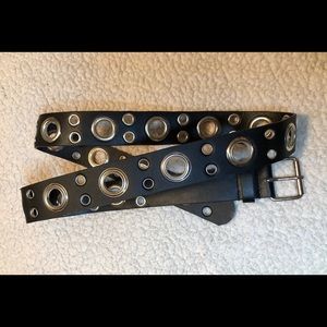 Black Belt with Round Open Brads